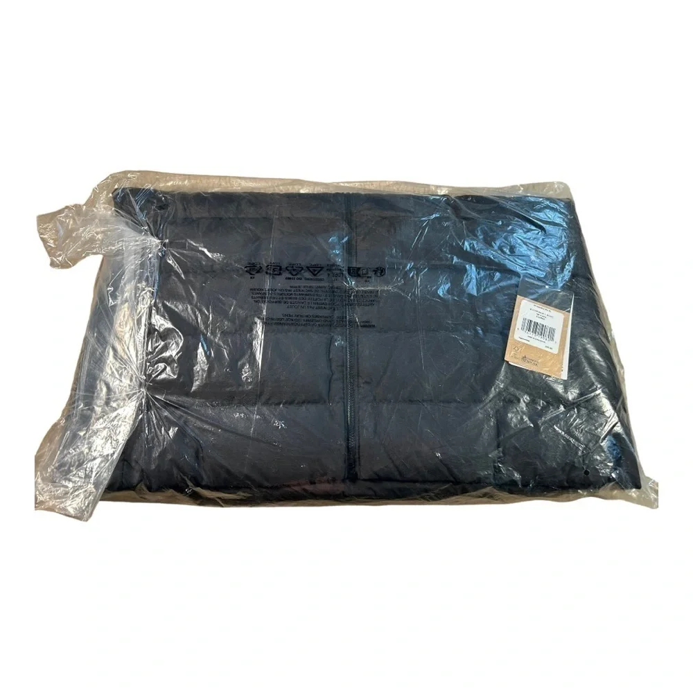 The North Face Men’s Aconcagua 3 Jacket in black (G1)